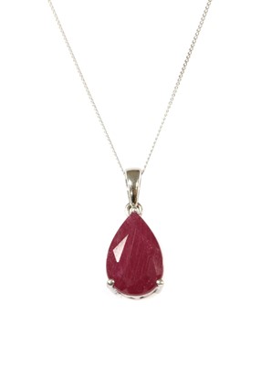 Lot 227 - A white gold single stone fracture filled ruby pendant