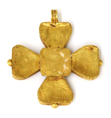 Lot 11 - A Byzantine high carat gold cross