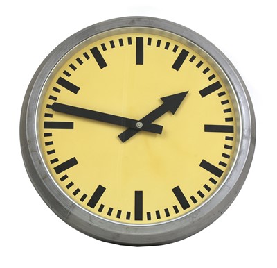 Lot 510 - An Elfema electrical impulse clock