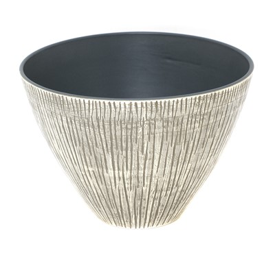 Lot 548 - A Mørkøv pottery bowl