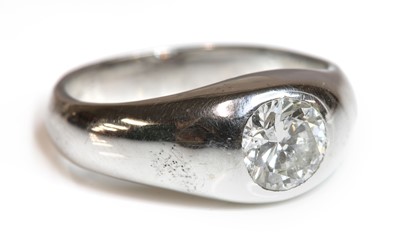 Lot 446 - A white gold single stone diamond ring