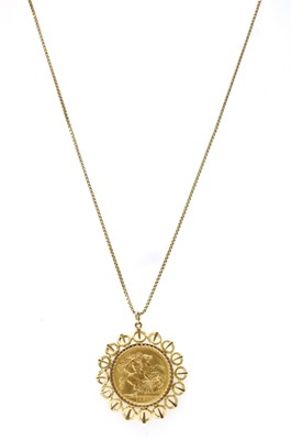 Lot 101 - An Elizabeth II sovereign pendant