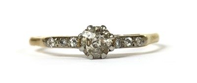 Lot 46 - A gold diamond ring