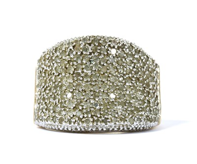 Lot 128 - A 9ct gold diamond ring