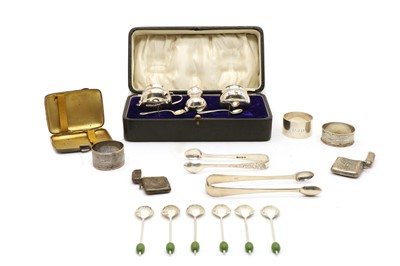 Lot 25 - A collection of silver items