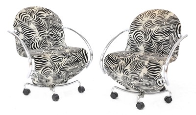 Lot 424 - A pair of 'System 123' easy chairs