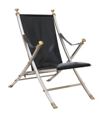 Lot 569 - A campaign chair