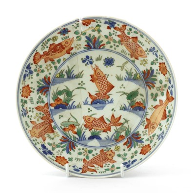 Lot 23 - A Chinese wucai dish