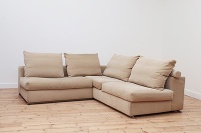 Lot 13 - A modular settee by Flexform