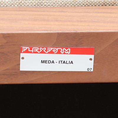 Lot 15 - A pair of low tub chairs by Flexform