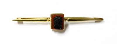 Lot 26 - A gold glass cameo brooch