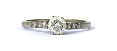 Lot 157 - A single stone diamond ring