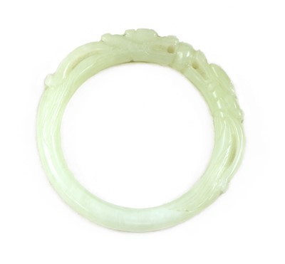 Lot 85 - A Chinese jade bangle
