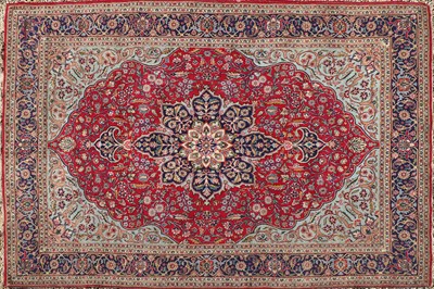 Lot 279 - A Kirman carpet