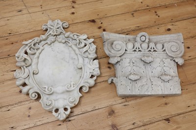 Lot 292 - A carved alabaster Corinthian capital