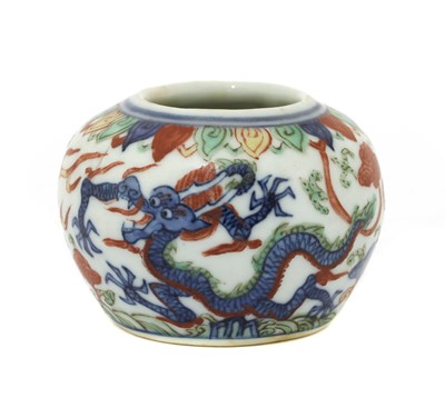 Lot 327 - A Chinese wucai jarlet