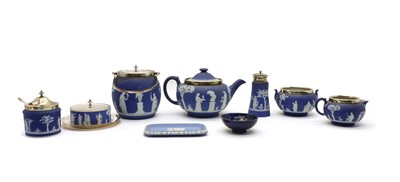 Lot 120 - Wedgwood Jasperware