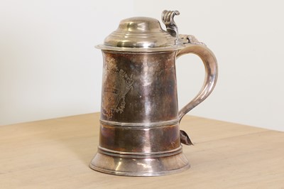 Lot 675 - A George II silver tankard