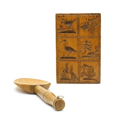Lot 181 - A treen sycamore biscuit mould