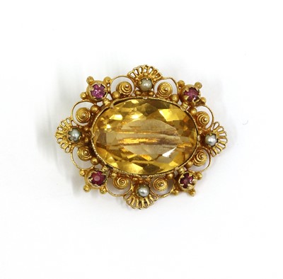 Lot 3 - A Regency gold citrine, split pearl and ruby brooch