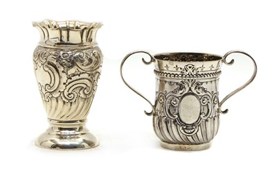 Lot 8 - A Victorian silver porringer