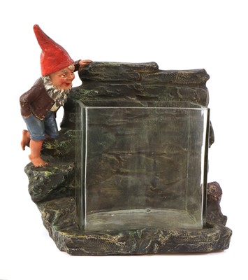 Lot 76 - GNOME TANK