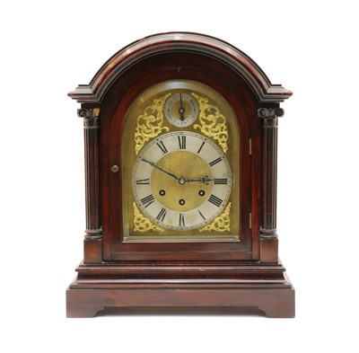 Lot 253 - An Edwardian mahogany eight-day bracket clock