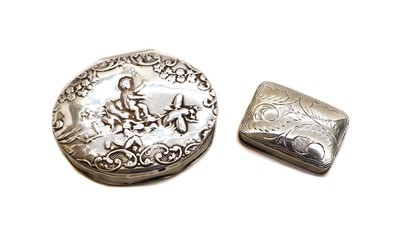 Lot 21 - A Dutch silver snuff box and silver pill box