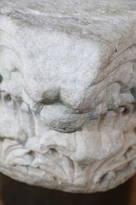 Lot 86 - A Roman marble column capital of the Corinthian order