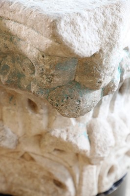 Lot 86 - A Roman marble column capital of the Corinthian order