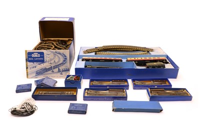 Lot 331 - A Hornby Dublo OO Gauge Railway set