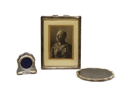Lot 35 - A collection of silver items