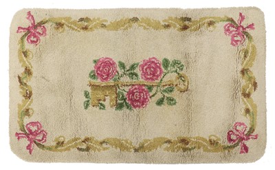 Lot 217 - A modern wool rug