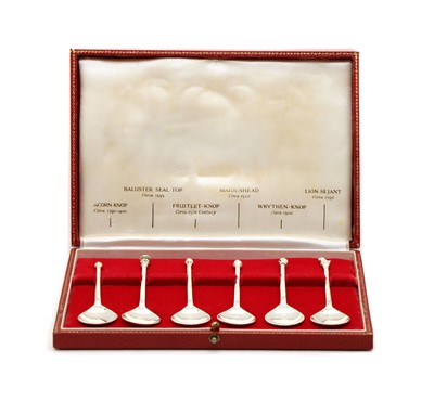 Lot 11 - A set of six silver Elizabethan hallmark spoons