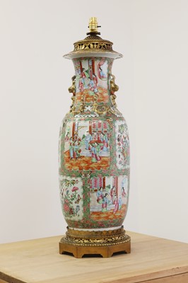 Lot 120 - An export porcelain vase table lamp
