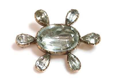 Lot 4 - A Georgian foiled aquamarine brooch