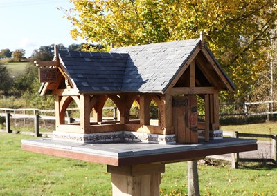 Lot 148 - WORKSHOP BIRD TABLE