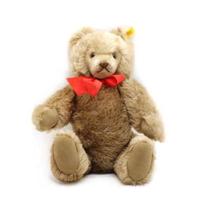 Lot 247 - A Steiff teddy bear
