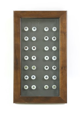 Lot 588 - GLASS EYES