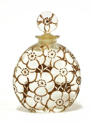 Lot 298 - A René Lalique 'Le Lys' flacon