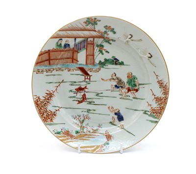 Lot 174 - A Chinese wucai plate