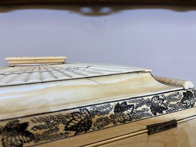 Lot 27 - An Anglo-Indian ivory tea caddy
