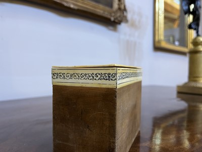 Lot 27 - An Anglo-Indian ivory tea caddy