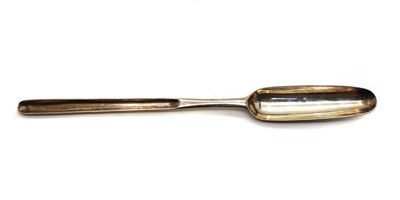 Lot 6 - A George III silver marrow scoop