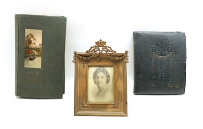 Lot 273 - An Edwardian gilt photograph frame