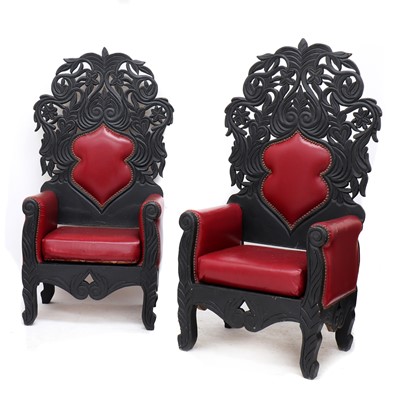 Lot 64 - HORROR THRONES