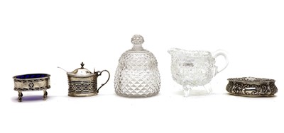 Lot 40 - A collection of silver items