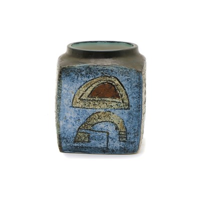 Lot 245 - A Troika stoneware marmalade pot