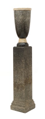 Lot 556 - A faux shagreen vase