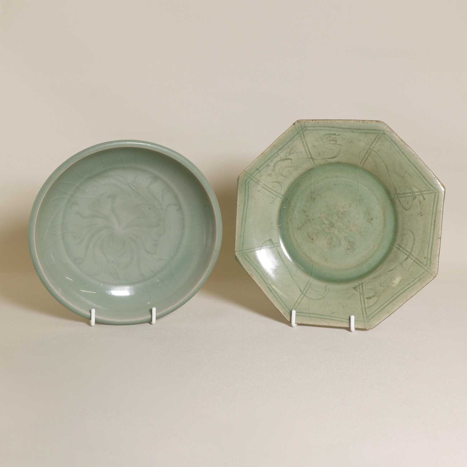 Lot 11 - A Chinese Longquan celadon dish